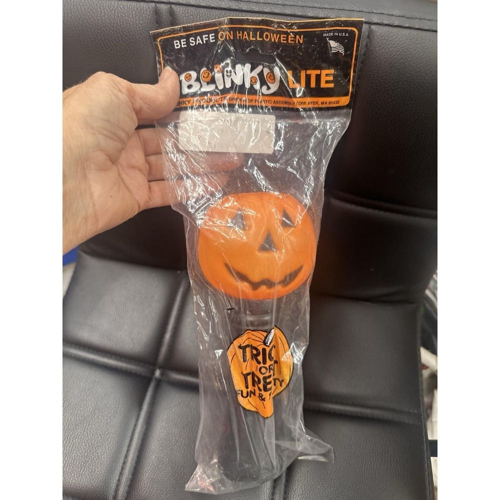 Vintage Halloween Blinky Pumpkin Flashlight Jack-O-Lantern Blow Mold Made in USA